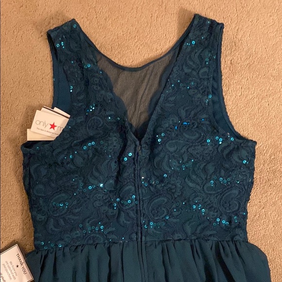 ***NWT*** SPEECHLESS EMERALD GREEN SEQUIN LACE FIT & FLARE FORMAL DRESS - Picture 11 of 14